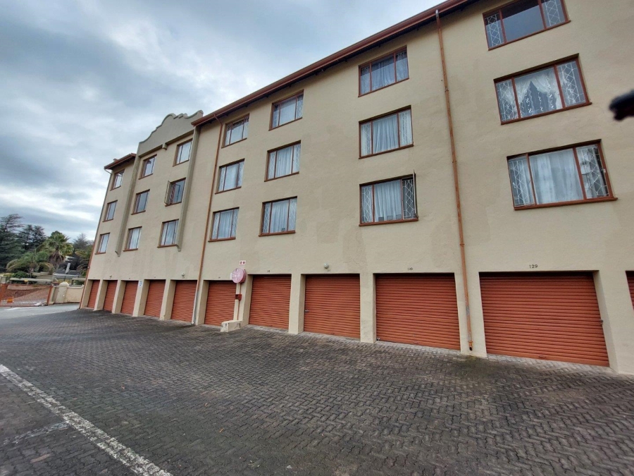 2 Bedroom Property for Sale in Helderkruin Gauteng
