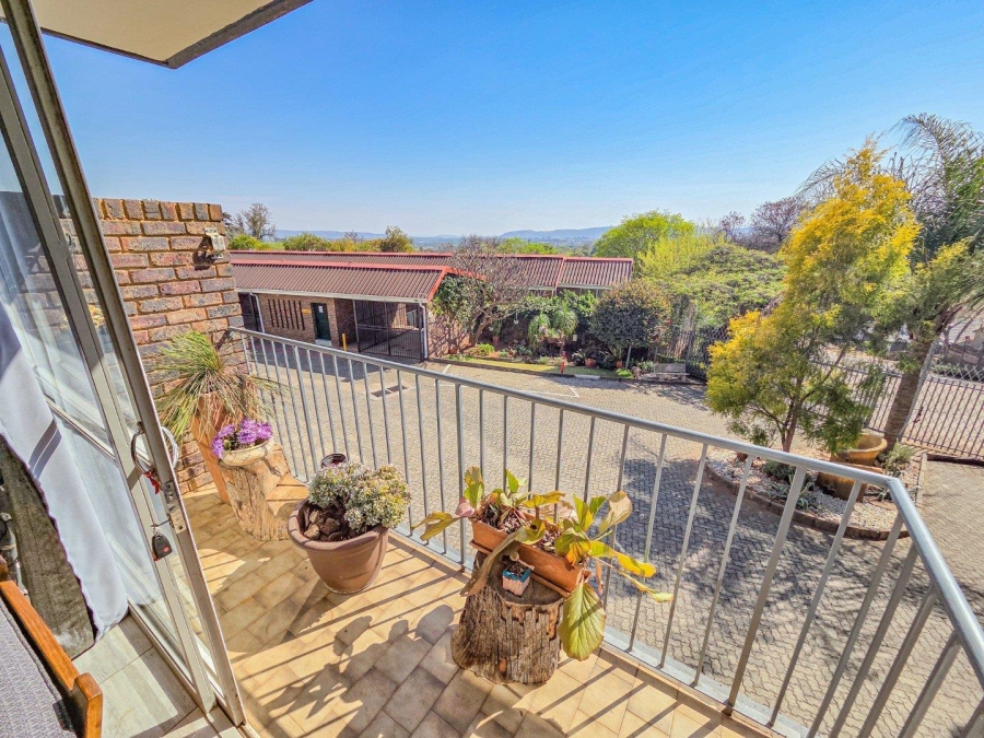 3 Bedroom Property for Sale in La Montagne Gauteng