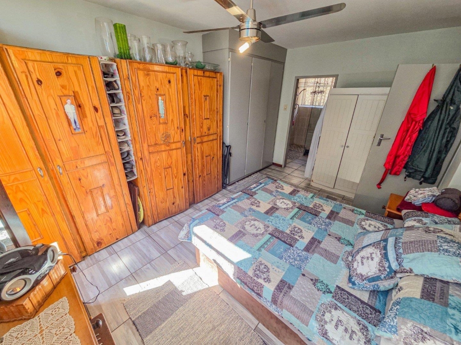 3 Bedroom Property for Sale in La Montagne Gauteng