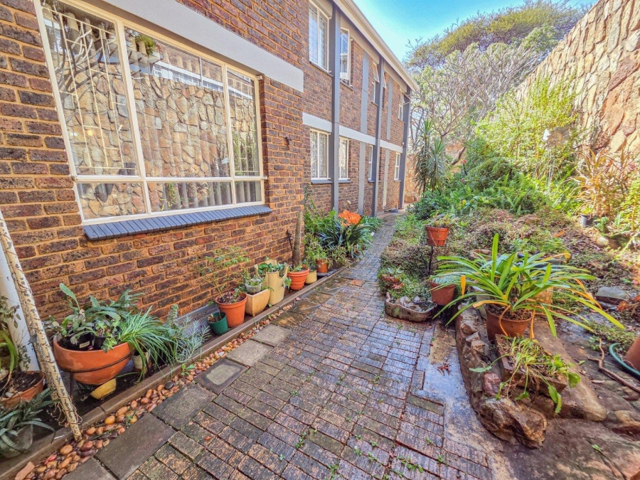 3 Bedroom Property for Sale in La Montagne Gauteng