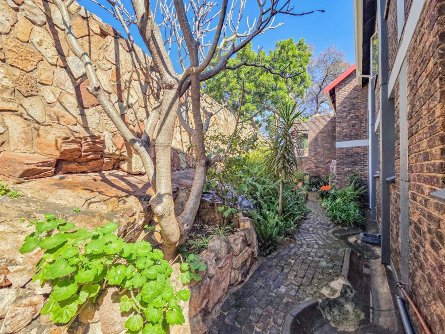3 Bedroom Property for Sale in La Montagne Gauteng