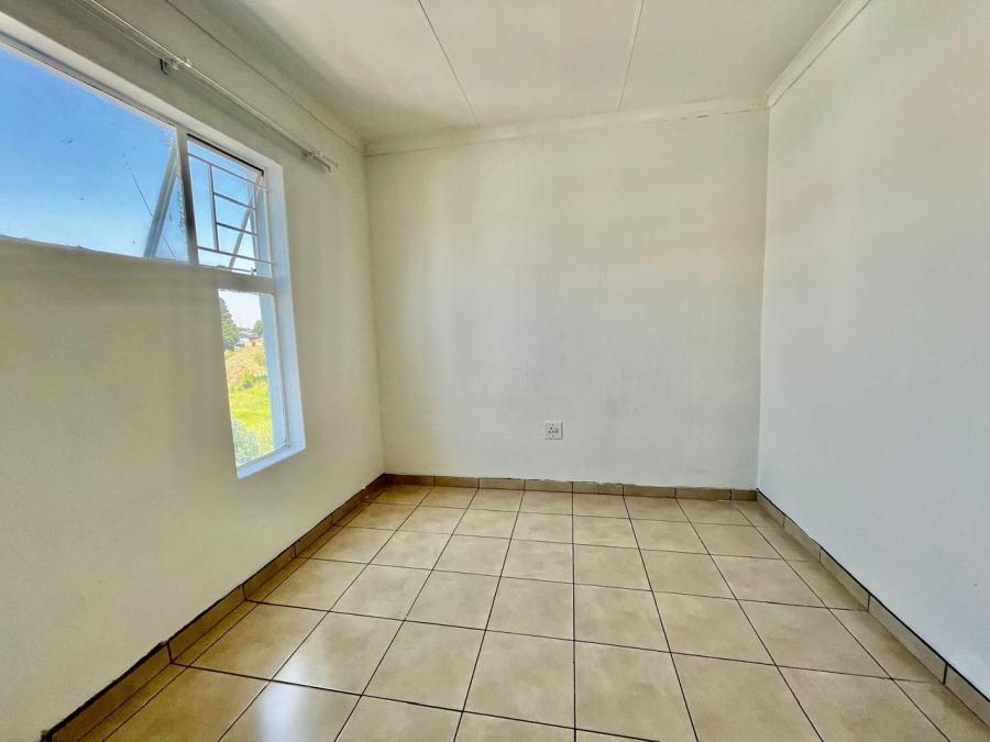 2 Bedroom Property for Sale in Discovery Gauteng