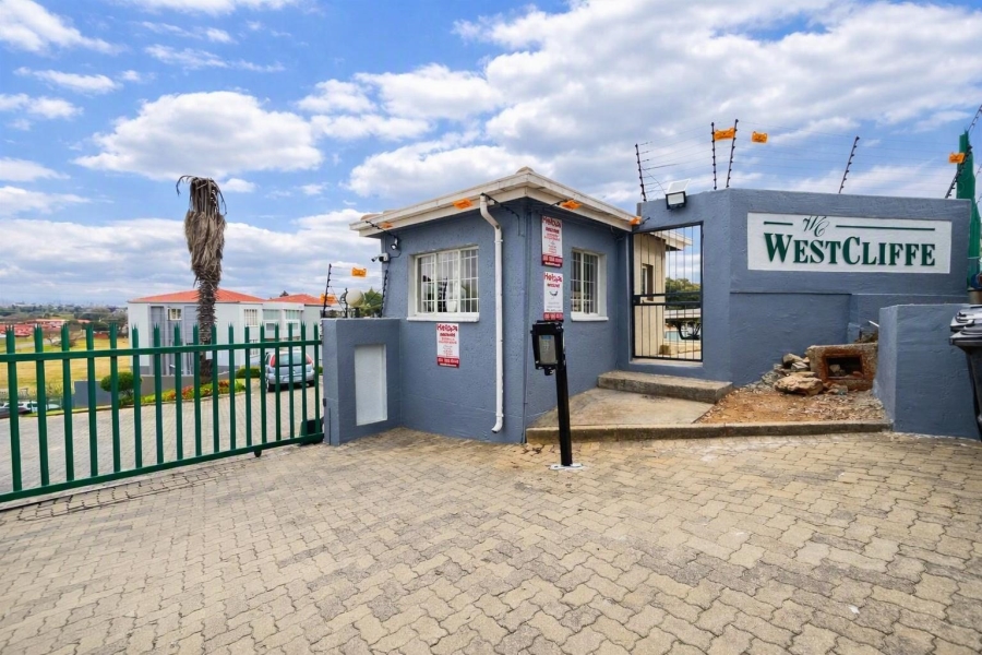 2 Bedroom Property for Sale in Discovery Gauteng