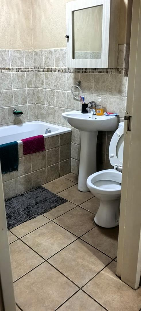 2 Bedroom Property for Sale in Theresa Park Gauteng
