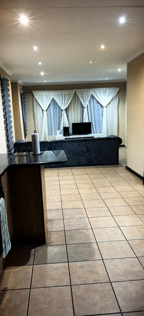 2 Bedroom Property for Sale in Theresa Park Gauteng