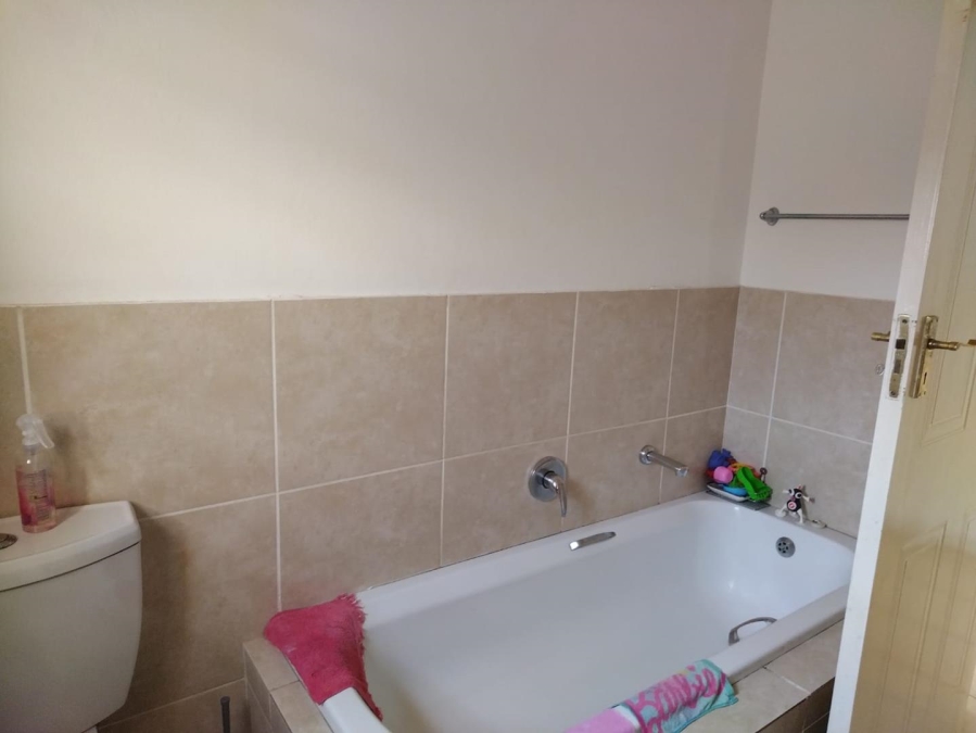 3 Bedroom Property for Sale in Hesteapark Gauteng