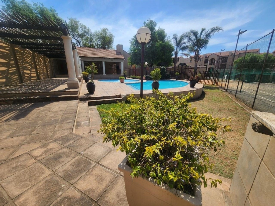 To Let 2 Bedroom Property for Rent in Noordhang Gauteng