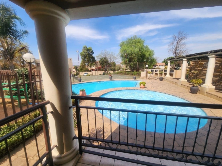 To Let 2 Bedroom Property for Rent in Noordhang Gauteng