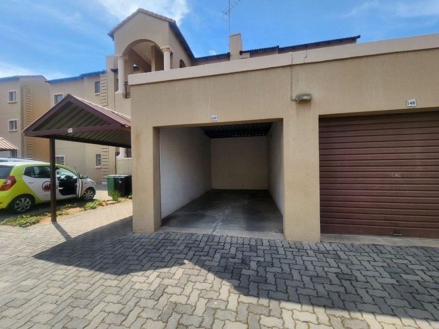 To Let 2 Bedroom Property for Rent in Noordhang Gauteng