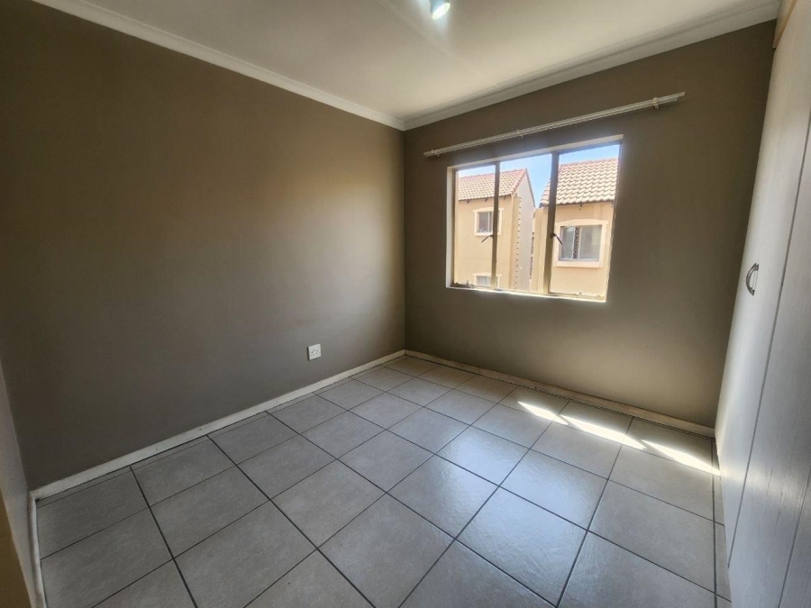 To Let 2 Bedroom Property for Rent in Noordhang Gauteng