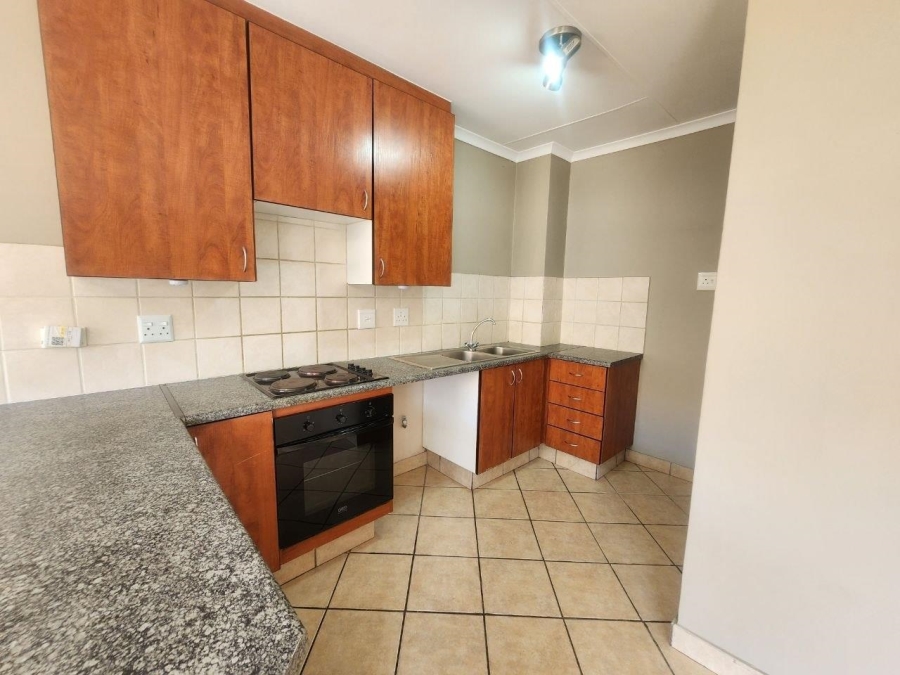 To Let 2 Bedroom Property for Rent in Noordhang Gauteng