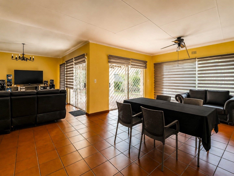 4 Bedroom Property for Sale in Noordwyk Gauteng