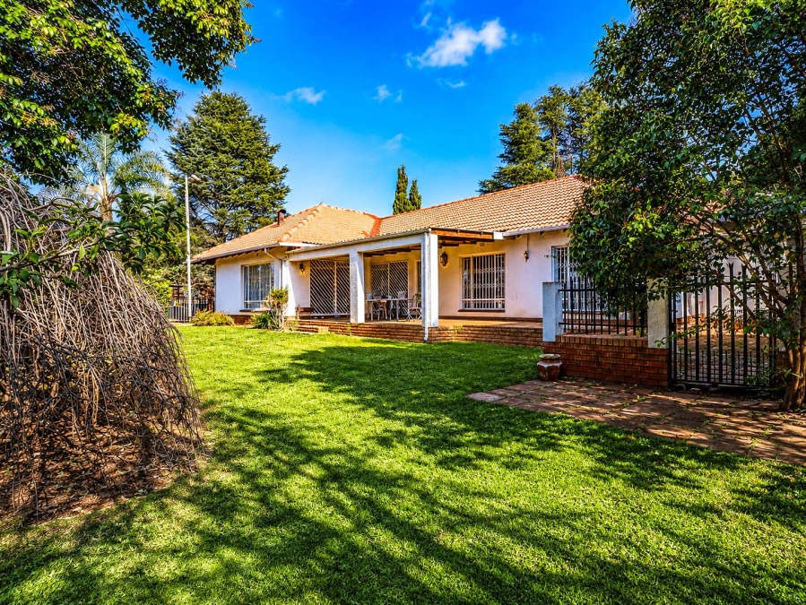 4 Bedroom Property for Sale in Noordwyk Gauteng