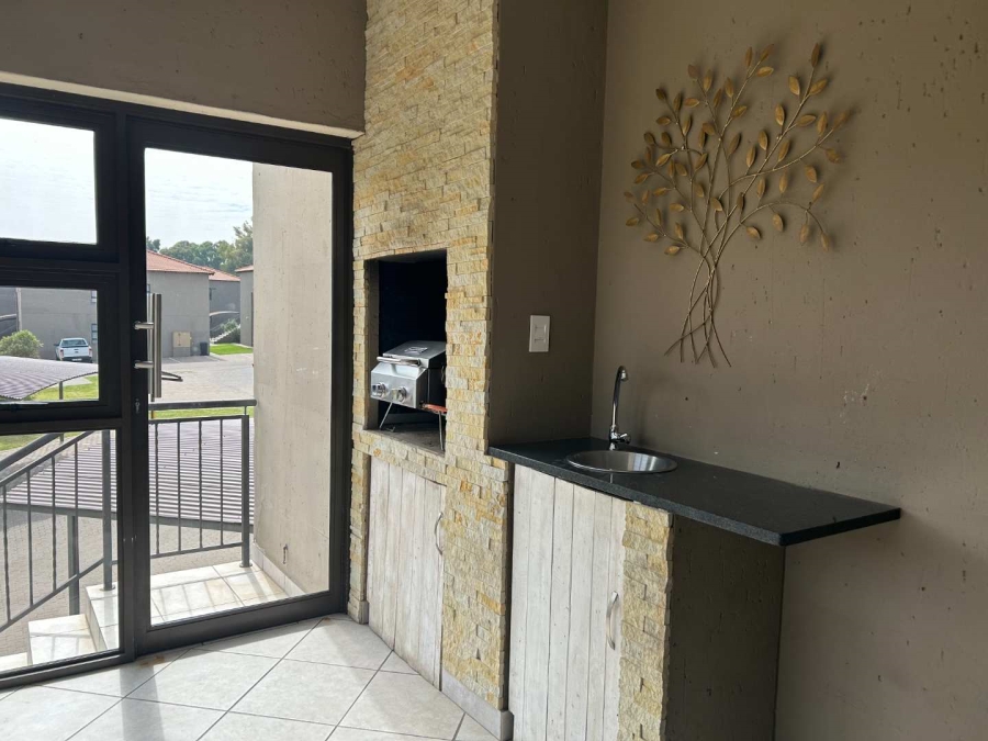 2 Bedroom Property for Sale in Goedeburg Gauteng