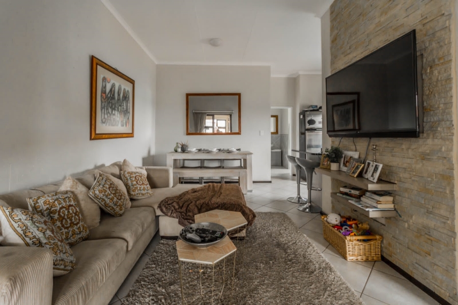 2 Bedroom Property for Sale in Goedeburg Gauteng