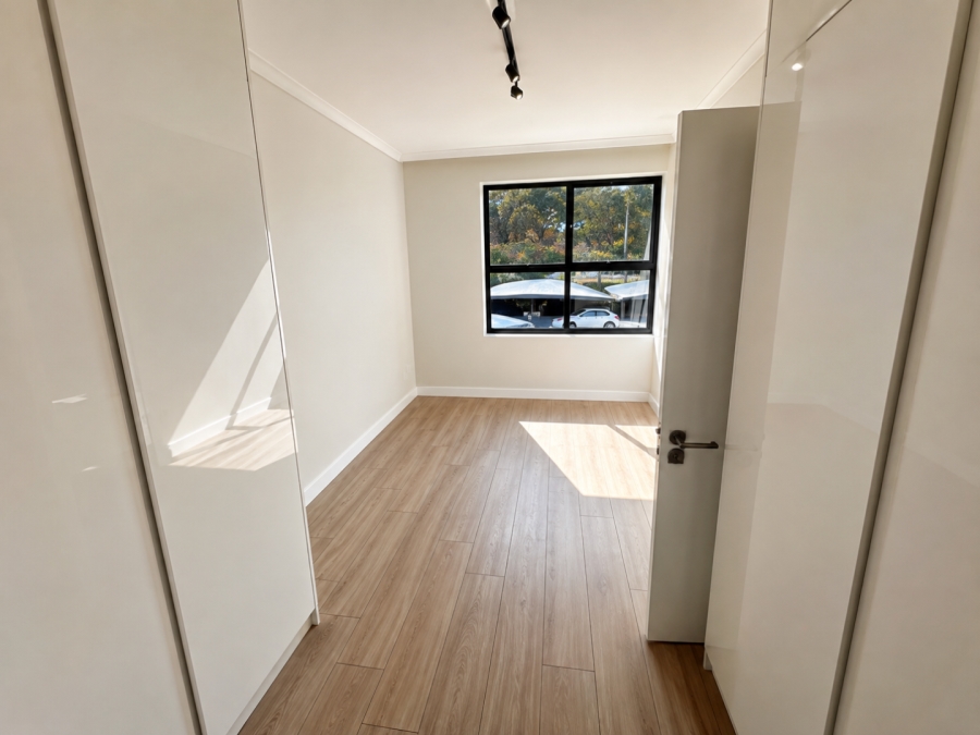 1 Bedroom Property for Sale in Sandringham Gauteng