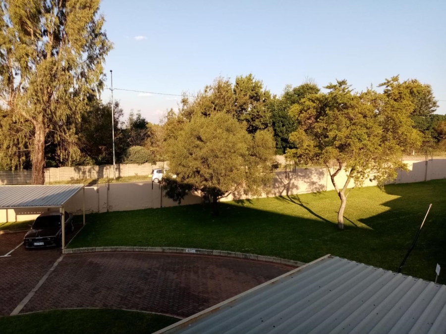 To Let 2 Bedroom Property for Rent in North Riding AH Gauteng