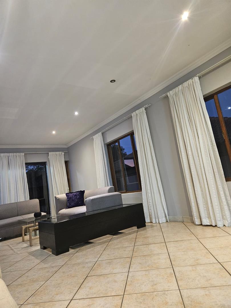 3 Bedroom Property for Sale in Thatchfield Gardens Gauteng