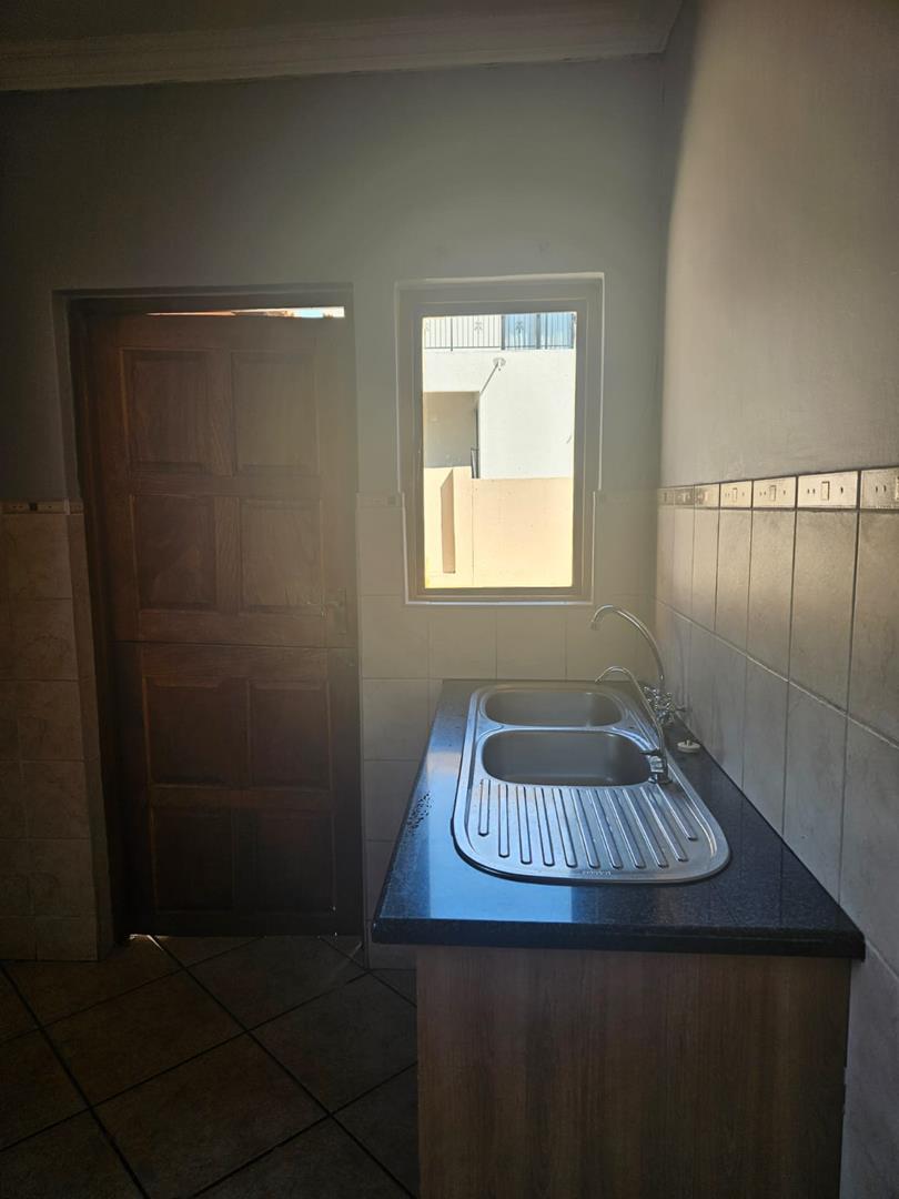 3 Bedroom Property for Sale in Thatchfield Gardens Gauteng