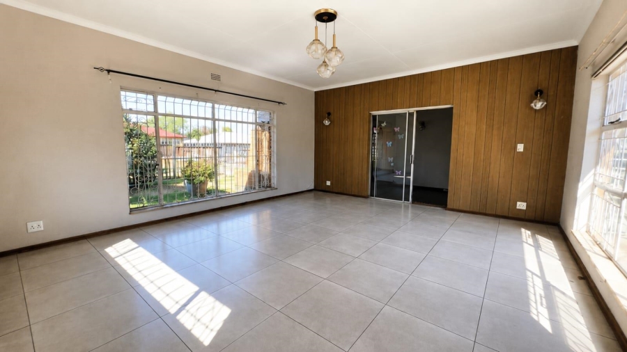 3 Bedroom Property for Sale in Florentia Gauteng