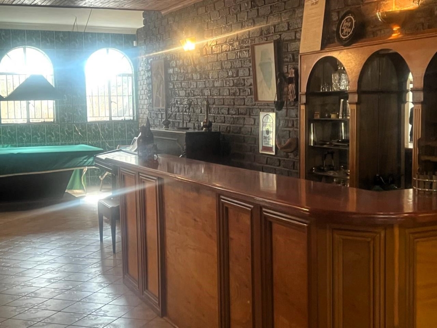 5 Bedroom Property for Sale in Glenvista Gauteng