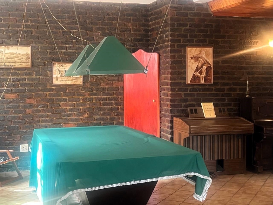 5 Bedroom Property for Sale in Glenvista Gauteng