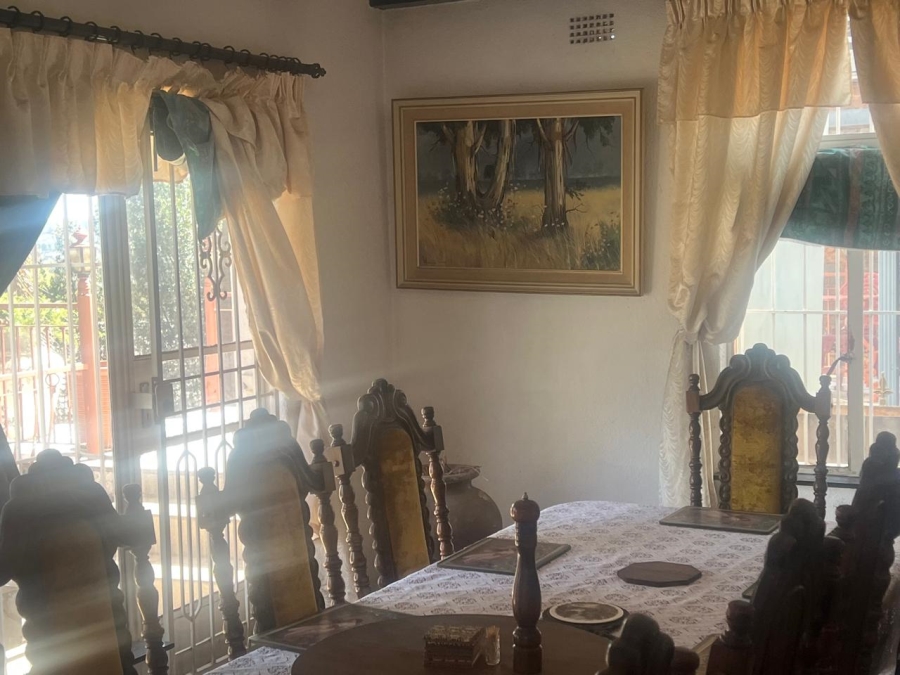 5 Bedroom Property for Sale in Glenvista Gauteng