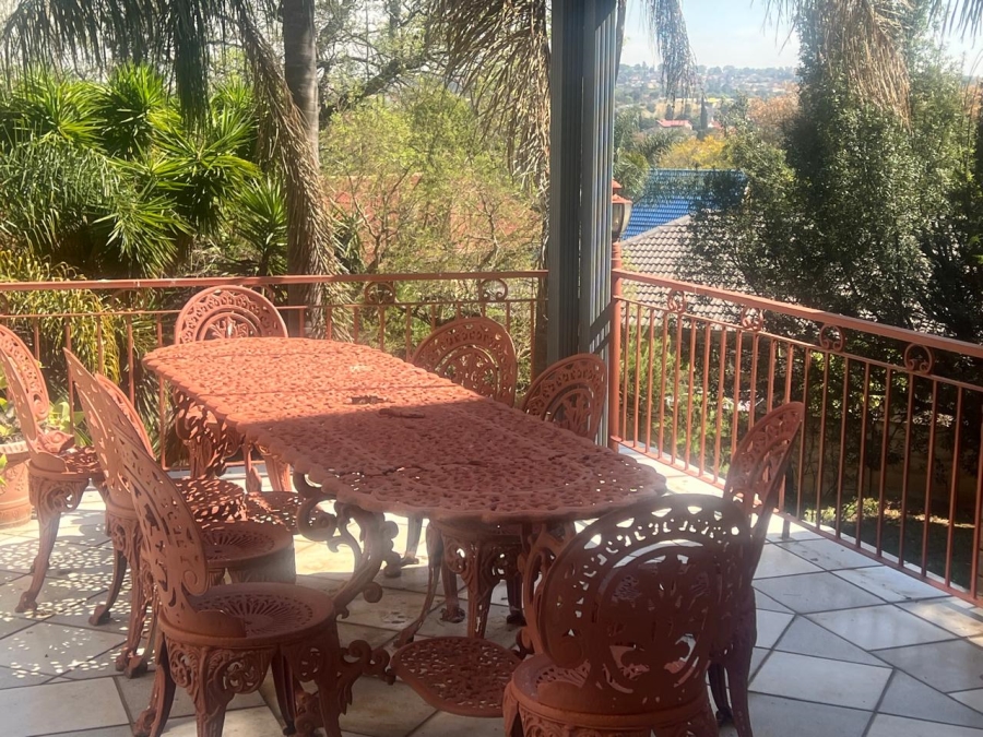 5 Bedroom Property for Sale in Glenvista Gauteng
