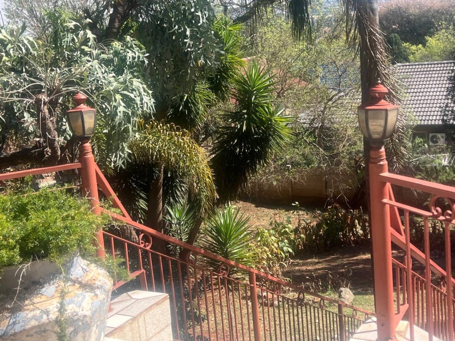 5 Bedroom Property for Sale in Glenvista Gauteng