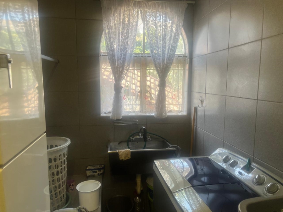 5 Bedroom Property for Sale in Glenvista Gauteng