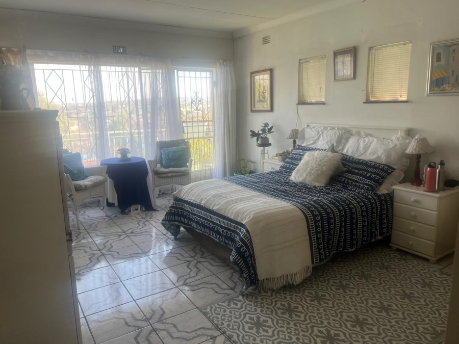 5 Bedroom Property for Sale in Glenvista Gauteng