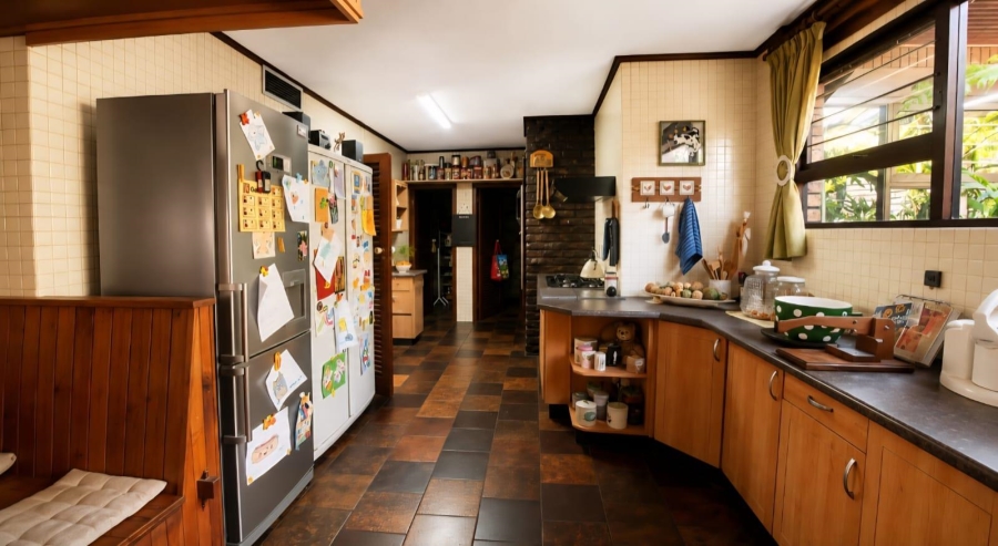 4 Bedroom Property for Sale in Parkhill Gardens Gauteng