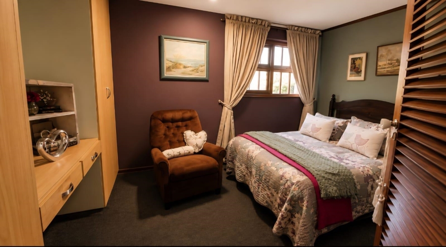 4 Bedroom Property for Sale in Parkhill Gardens Gauteng