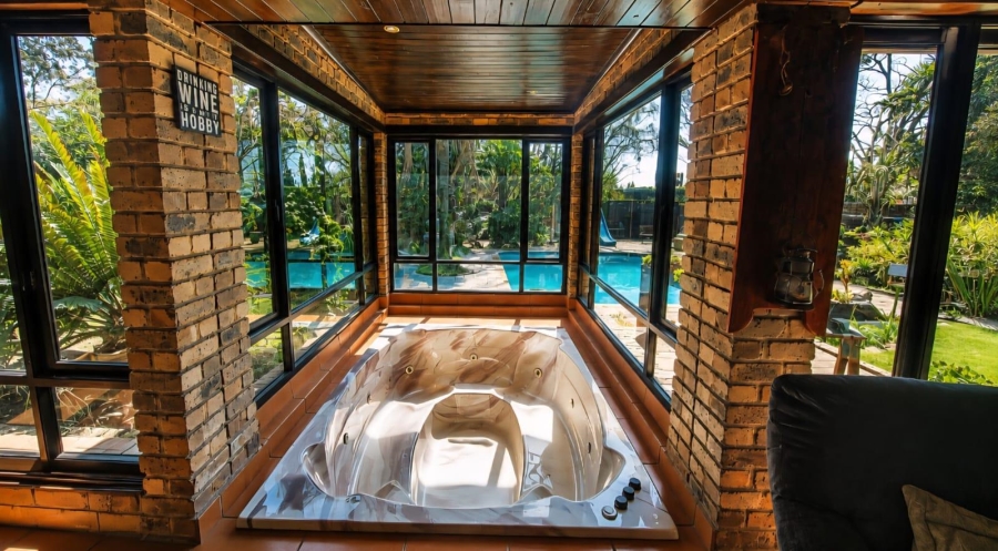 4 Bedroom Property for Sale in Parkhill Gardens Gauteng