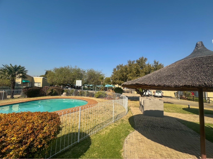 2 Bedroom Property for Sale in Meyersdal Gauteng