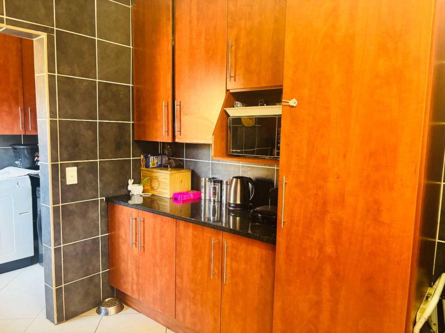 3 Bedroom Property for Sale in New Redruth Gauteng