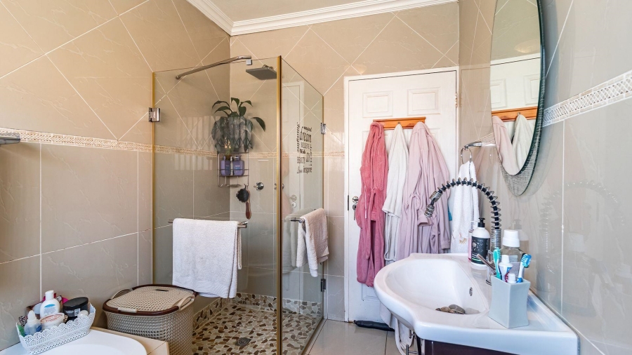 3 Bedroom Property for Sale in New Redruth Gauteng