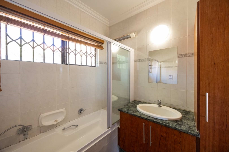 3 Bedroom Property for Sale in Wapadrand Gauteng