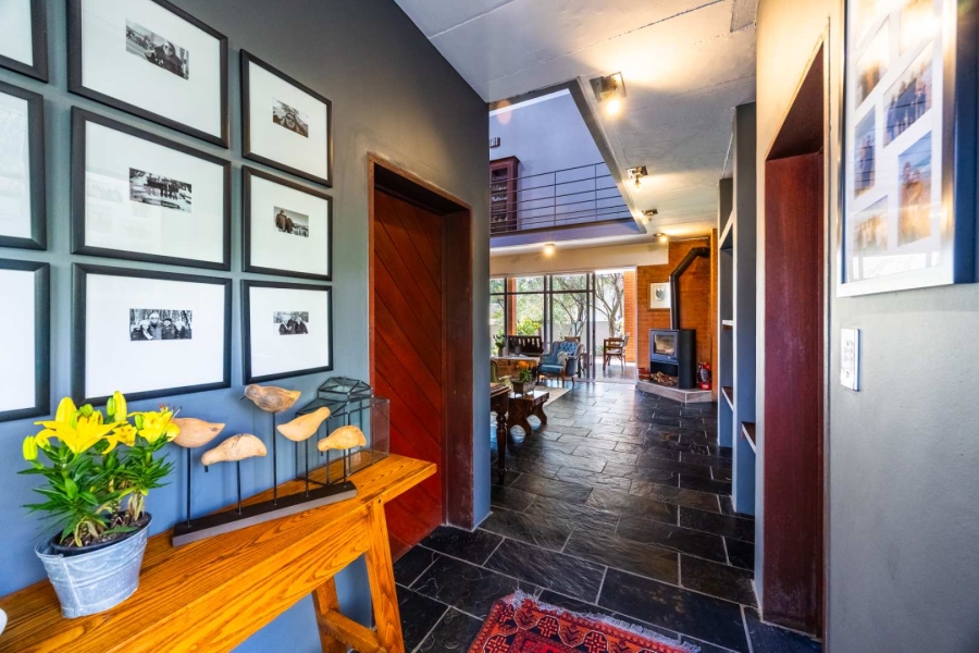 5 Bedroom Property for Sale in Moreleta Park Gauteng