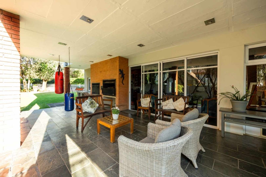 5 Bedroom Property for Sale in Moreleta Park Gauteng