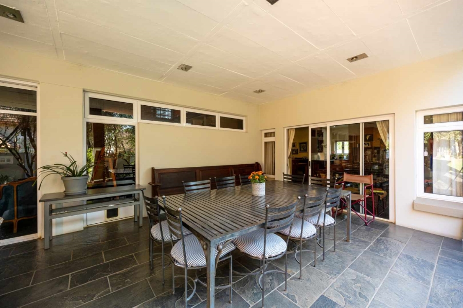 5 Bedroom Property for Sale in Moreleta Park Gauteng