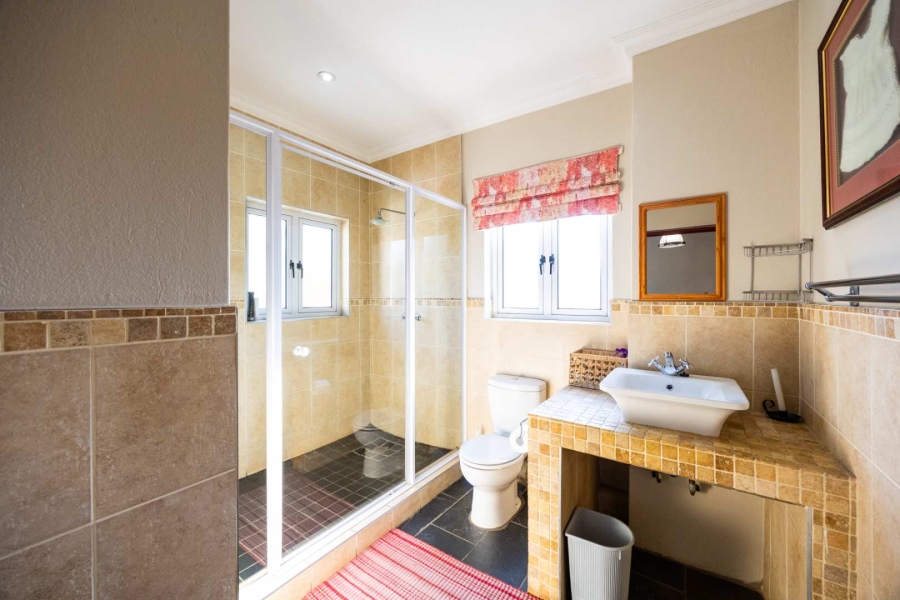 5 Bedroom Property for Sale in Moreleta Park Gauteng