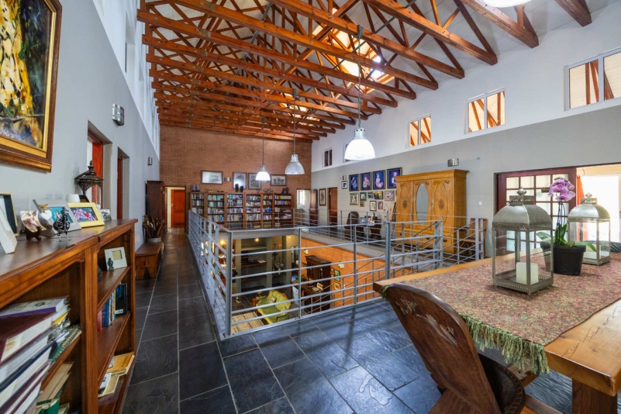 5 Bedroom Property for Sale in Moreleta Park Gauteng