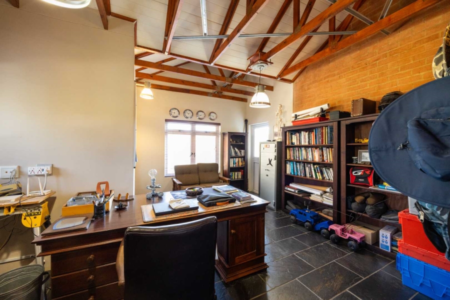 5 Bedroom Property for Sale in Moreleta Park Gauteng
