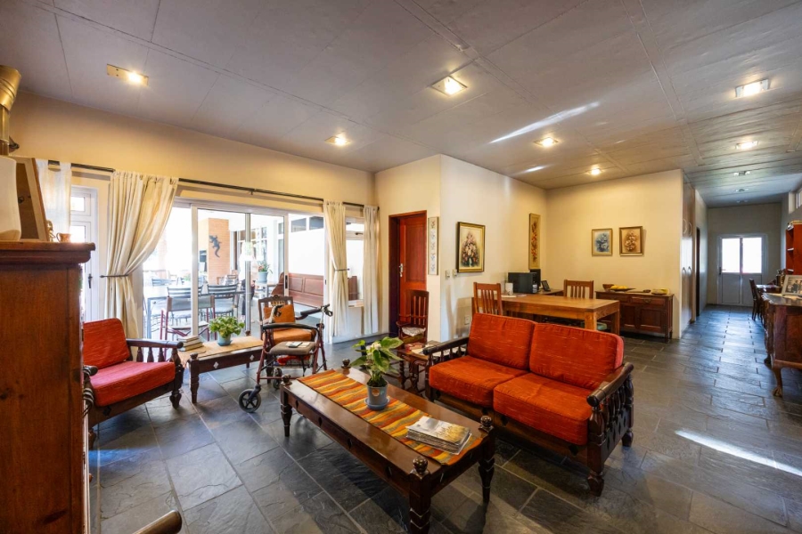 5 Bedroom Property for Sale in Moreleta Park Gauteng