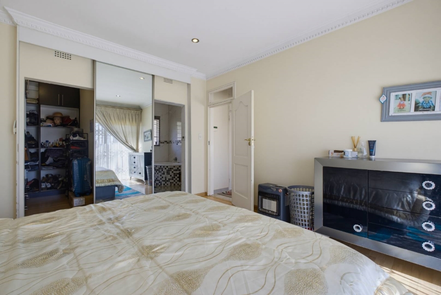 4 Bedroom Property for Sale in Glenvista Gauteng