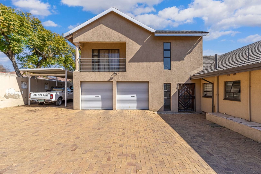 4 Bedroom Property for Sale in Glenvista Gauteng