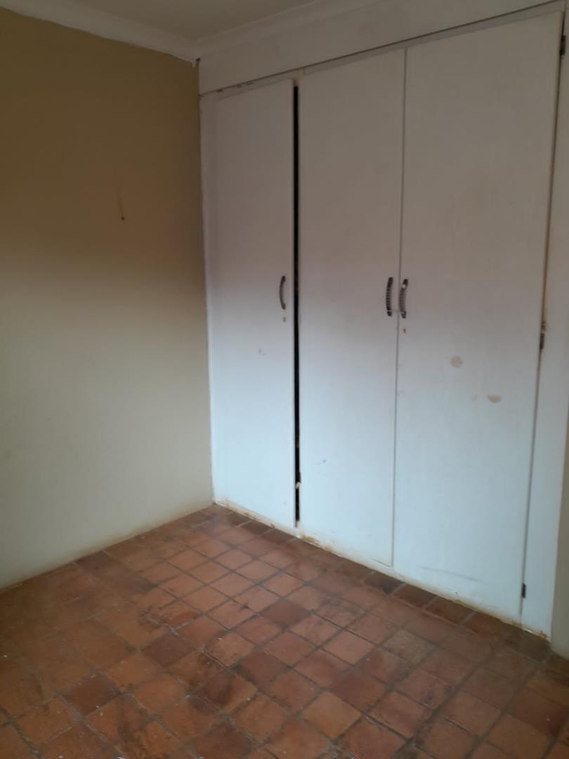 5 Bedroom Property for Sale in The Orchards Gauteng