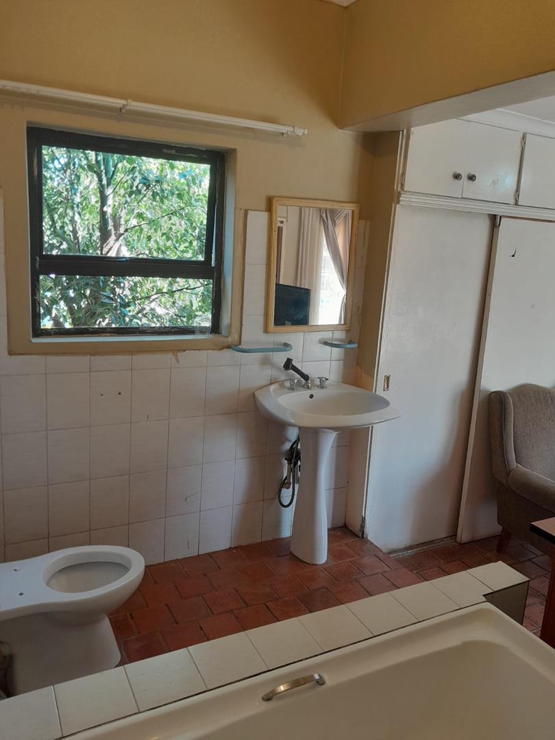 5 Bedroom Property for Sale in The Orchards Gauteng