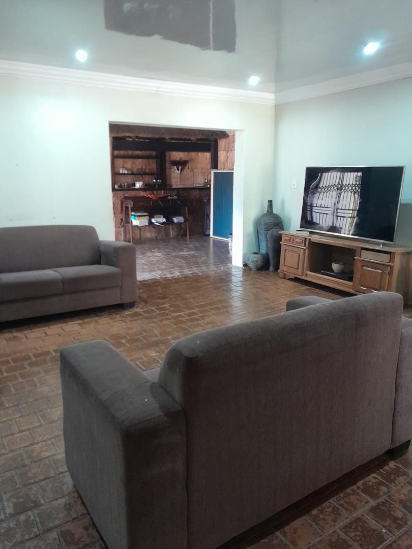 5 Bedroom Property for Sale in The Orchards Gauteng
